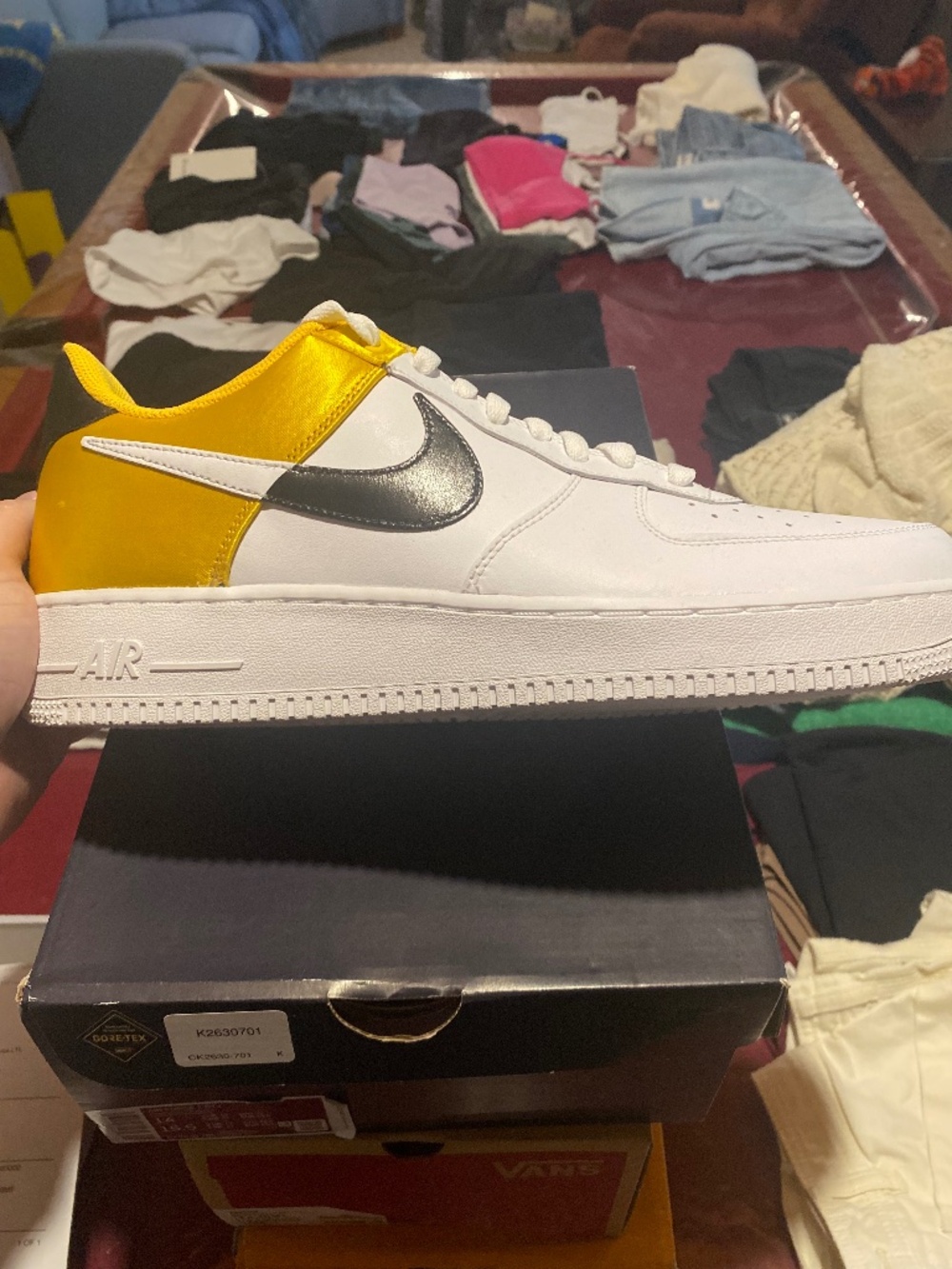 Nike Air Force 1-07 LV8 1 Amarillo/White Black